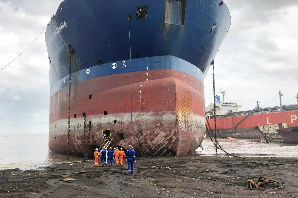 «Navion Britannia».