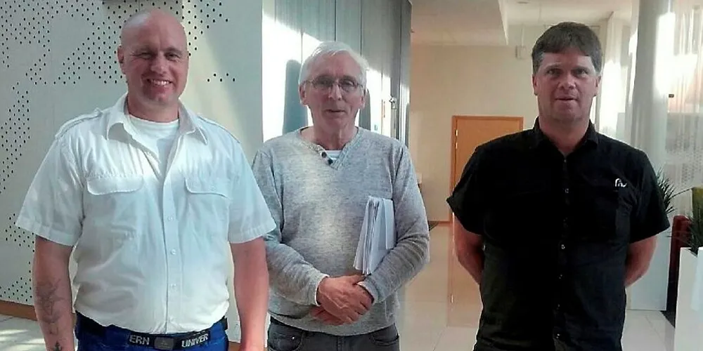 Reiulf Halvorsen (t.v.) og Sven Erik Eikelia (t.h) er valgt som leder og nestleder av Sørøst Norge Kystfiskarlag). Her med leder i Norges Kystfiskarlag, Arne Pedersen. Foto: Kystfiskarlaget
