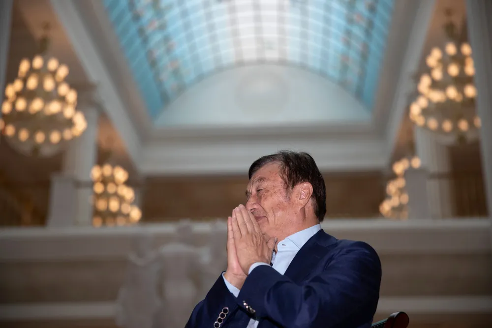 Huaweis grunnlegger Ren Zhengfei forsøker å mobilisere troppene og advare om hva han mener er i vente for selskapet – og verdensøkonomien. Her fra et intervju i 2019 ved selskapets hovedkontor i Shenzhen