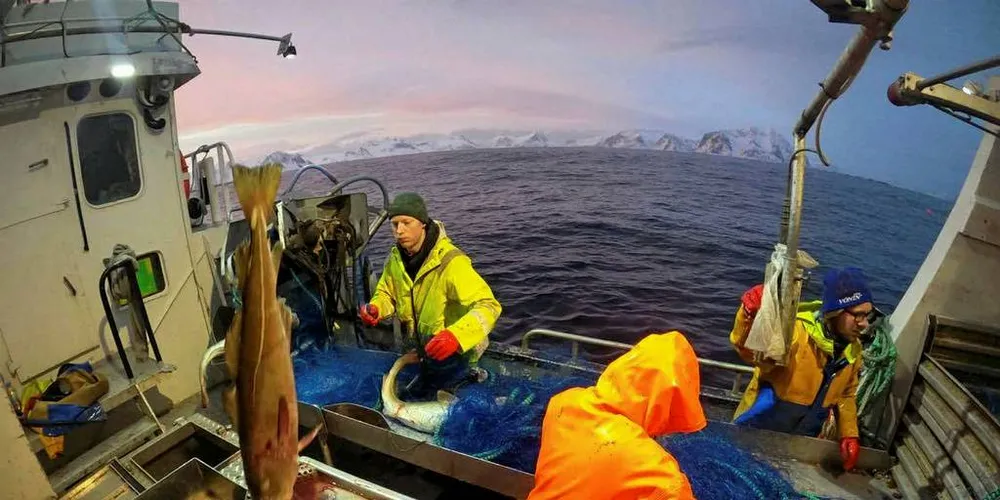 GLAD: Folkeaksjonen oljefritt Lofoten, Vesterålen og Senja er glad for at vi har et storting som ikke vil utsette ressursene i havet for den risiko som oljevirksomhet medfører.Foto: Nann-Ramona Rydningen
