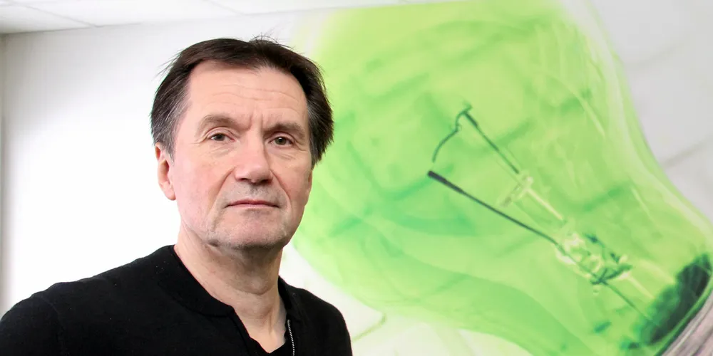 Administrerende direktør i Alta Kraftlag, Per-Erik Ramstad, sier at regjeringens Finnmark-satsing ikke er troverdig før de frigir nettkapasiteten som er reservert til Melkøya.