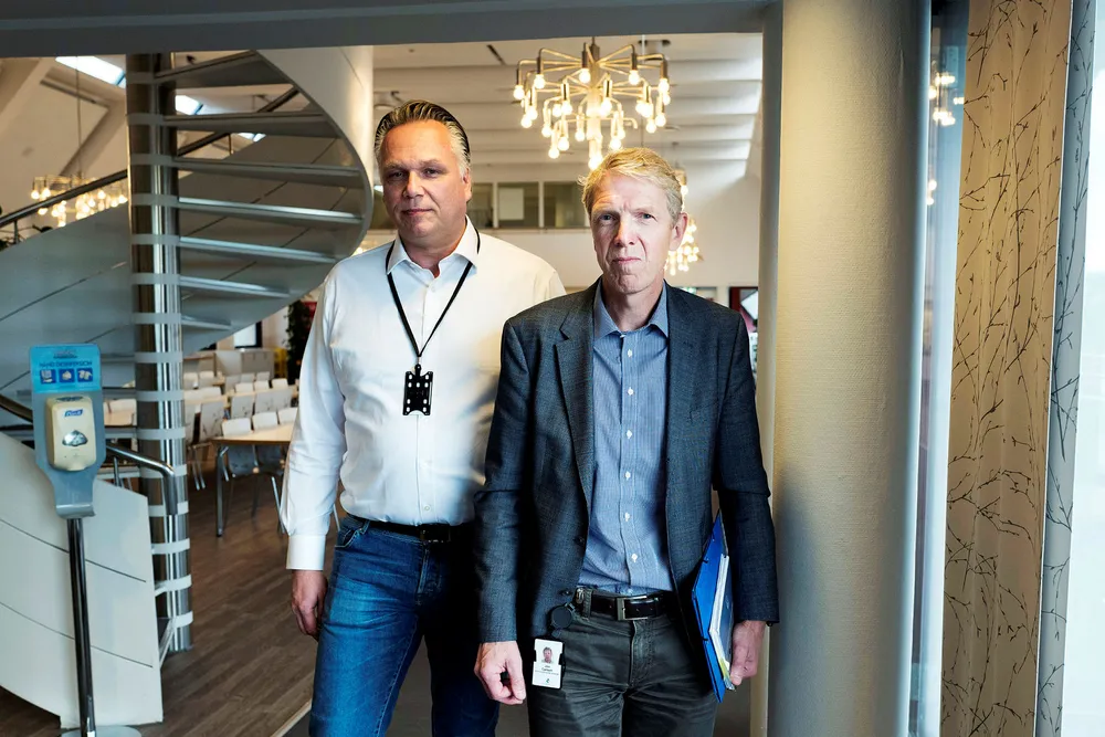 Tre dager etter at DN Magasinet publiserte en sak om Boligbyggs direktekjøp av leiligheter, gikk foretaket til anmeldelse for grovt økonomisk utroskap. Her er administrerende direktør Jon Carlsen og eiendomsdirektør Tom-Erik Holte i Boligbygg. Foto: Solstad,Fredrik