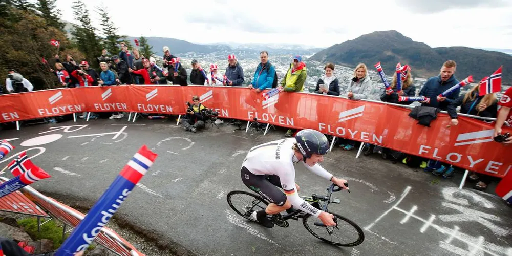 Bergen: Sykkel-VM er en profileringsarena for kampanjen Laks er viktig for Norge. Her ser vi Jasha Sutterlin fra Tyskland under VM i landeveissykling Tempo individuell menn elite i Bergen onsdag. Foto: Cornelius Poppe / NTB scanpix