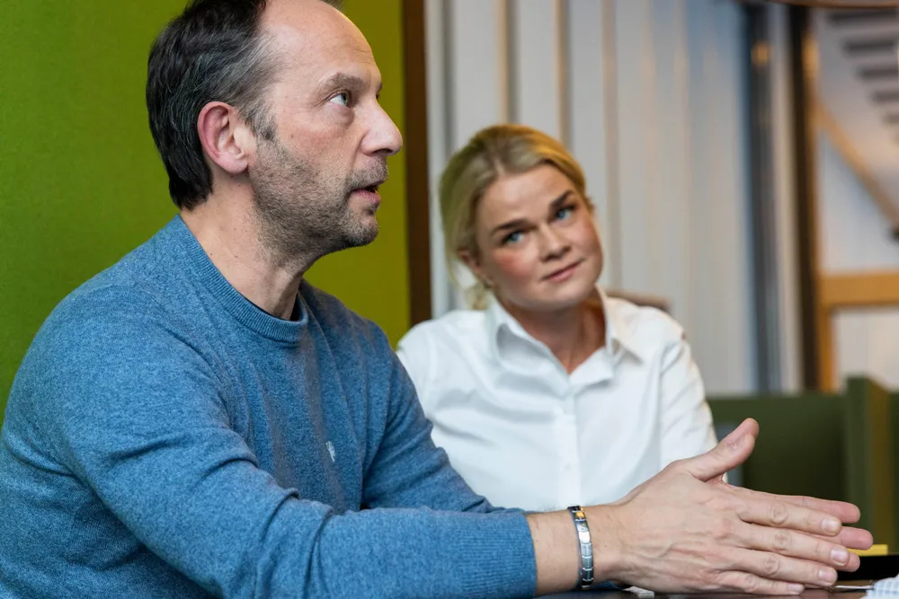 Balazs Kisfali og Ingrid Sofie Øvrum Sem er to av gründerne i Shapemaker.