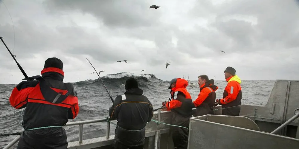 TURISTFISKE: Nordkalottfolket ber myndighetene komme på banen og stramme inn regelverket i turistfisket.Illustrasjonsfoto: Thor Nielsen