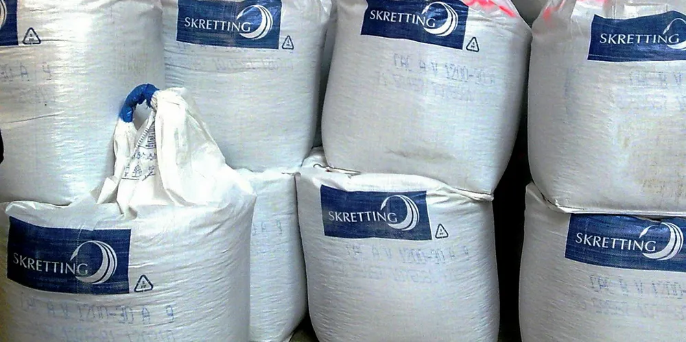 Skretting feed bags.