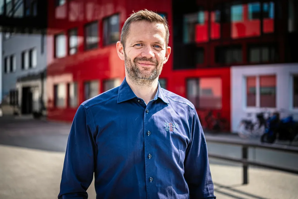 Tom Eirik Aasjord gir seg i Nova Sea.