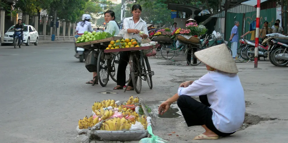Vietnam signs EU free trade agreement