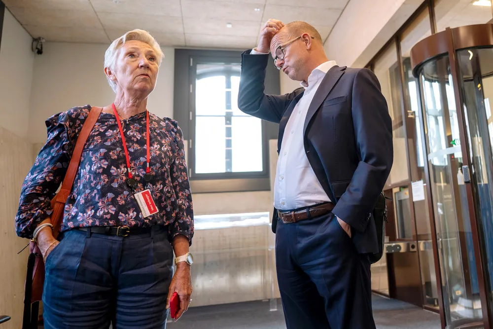 Høye lederlønninger i fjor har gitt Peggy Hessen Følsvik og LO gode argumenter til å kreve mer for vanlige arbeidsfolk i år. Lederlønnsveksten har ikke begeistret Ole Erik Almlid og NHO heller.