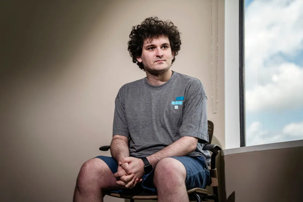 Siktelsen mot Sam Bankman-Fried, medgrunnlegger av FTX, omfatter blant annet bedrageri og hvitvasking i det påtalemyndigheten har omtalt som «episke proporsjoner».