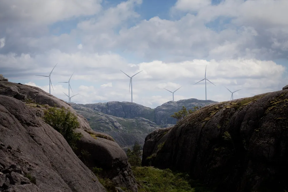 Fornybar energi gir «metallifisiering» av økonomien. Den er ikke forberedt ved økt utvinning, skriver artikkelforfatteren.