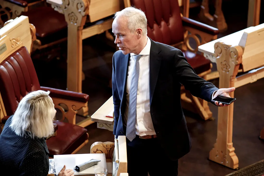 – Økonomisk tilsyn er viktig for å sikre at offentlige tilskudd og foreldrebetaling kommer barna til gode, sier Kunnskaps- og integreringsminister Jan Tore Sanner (H). Her sammen med Kommunal- og moderniseringsminister Monica Mæland (H)