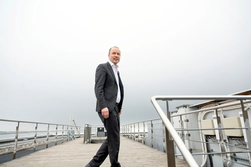 Partner og skatteekspert Thor Leegaard i KPMG hjelper Sveits-flyktninger med skatteplanlegging. Her fra taket på KPMG-bygget på Majorstuen i Oslo.