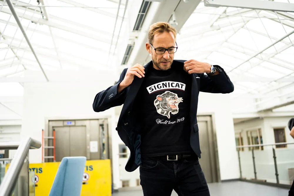 Da det norske it-selskapet Signicat hentet penger i 2019, skrev DN at selskapet ble verdsatt til mellom én og halvannen milliarder kroner. Selskapet var nylig på Financial Times' liste over Europas 1000 mest hurtigvoksende bedrifter. – Vi har som mål å passere en milliard i omsetning i 2023, sier toppsjef Asger Jens Hattel.