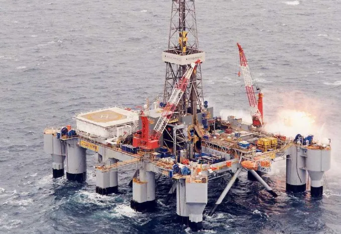 Drilling begins: Semisub Ocean Nomad