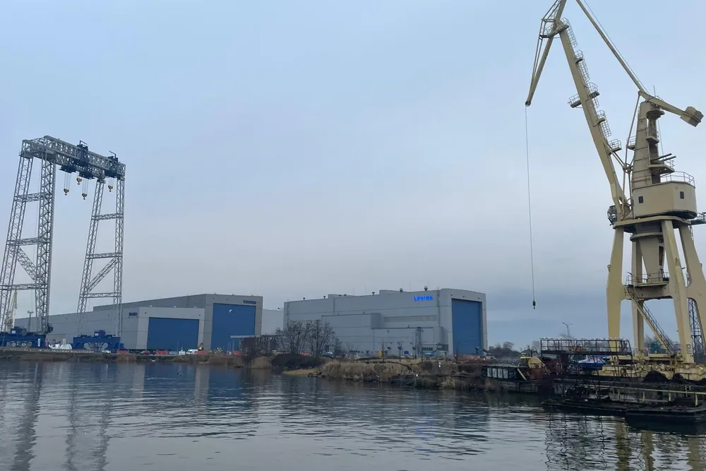 Vestas nacelle factory in Szczecin harbour