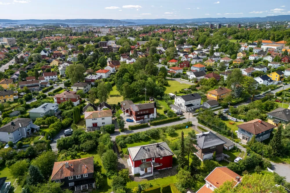 Tomten ligger på Oslos vestkant.