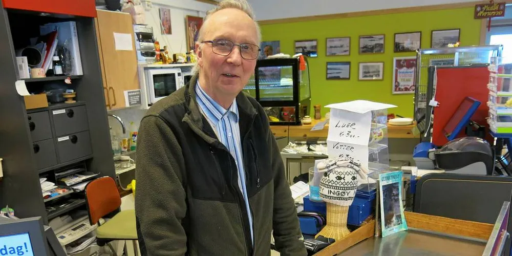 Vil Fjordlaks komme med en forklaring og begrunne deres oppførsel ovenfor ingøysamfunnet, spør Lars Nibe i dette innlegget. Han driver dagligvarebutikken Krambua på Ingøya sammen med kona. Foto: Agnar Berg
