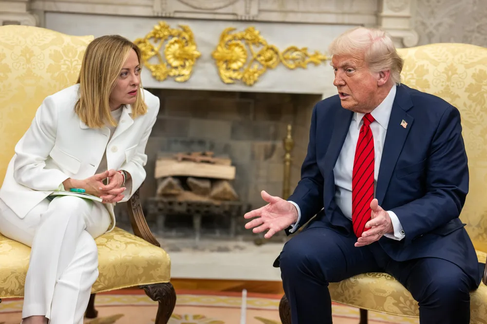 US President Donald Trump discussed shipbuilding with Italian Prime Minister Giorgia Meloni (left).