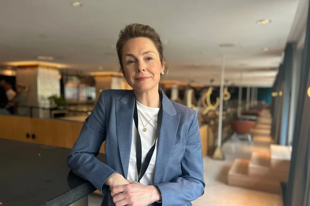 Elisabeth Sørdahl, fagdirektør i Nærings- og fiskeridepartementet, snakket om kvoteforhandlingene og veien videre under årsmøtet til Pelagisk forening 2025.