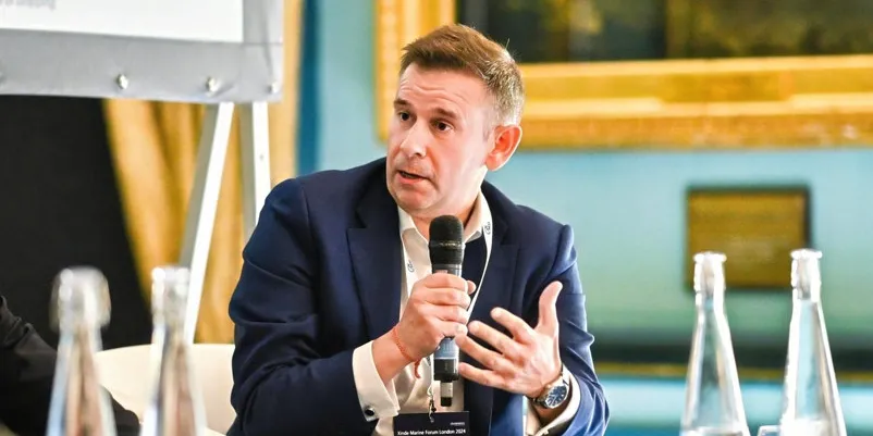 Stephen Gordon speaks at the Xinde Maritime Forum.