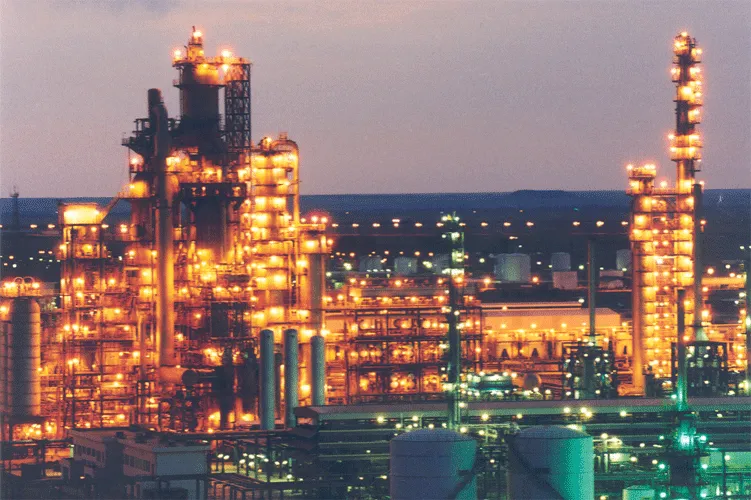 Crisis: a refinery in Khartoum