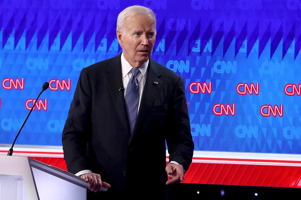 Joe Biden forlater studio etter den skjebnesvangre tv-debatten mot Donald Trump i juli i fjor.
