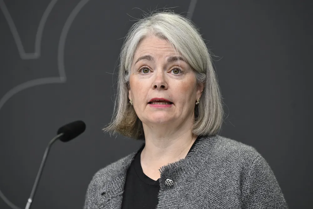 Camilla Adolfsson har ledet kommisjonen som nå foreslår helt nye rutiner for konsesjonsbehandlingen i Sverige. Saker som ikke trenger å konsekvensutredes skal behandles ferdig i løpet av tre måneder.