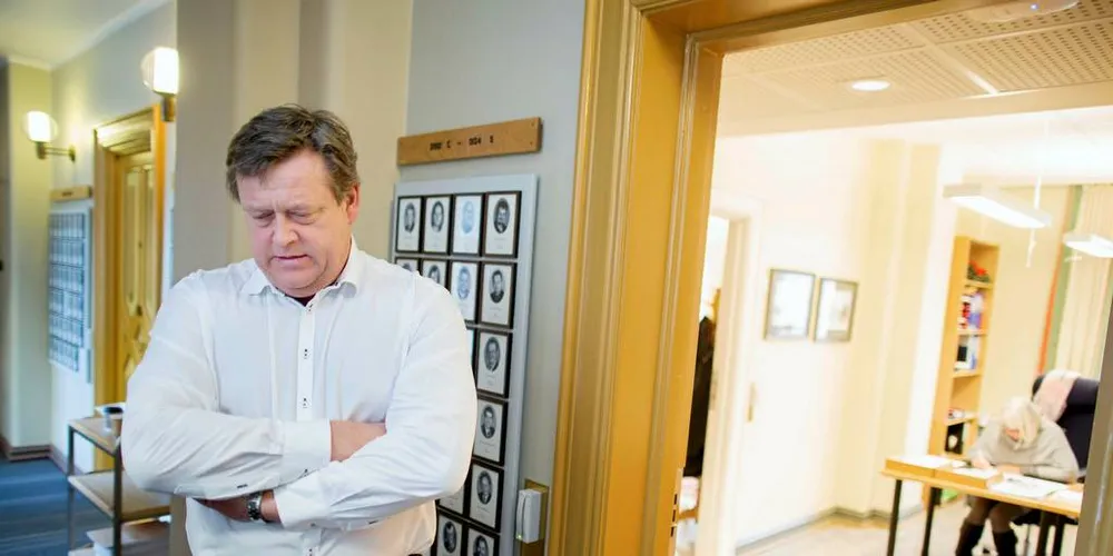 PEANØTTER: Statsråd Harald Tom Nesvik (Frp) har vært opptatt av å spare småpenger med gigantiske konsekvenser for arbeidsplassene på kysten. – Det ville vært mye dyrere å skaffe nye jobber til hundrevis av personer, i stedet for å bruke 23 millioner på å sikre 230 millioner i verdiskaping, skriver ansvarlig redaktør Øystein Hage.Foto: Øyvind Elvsborg