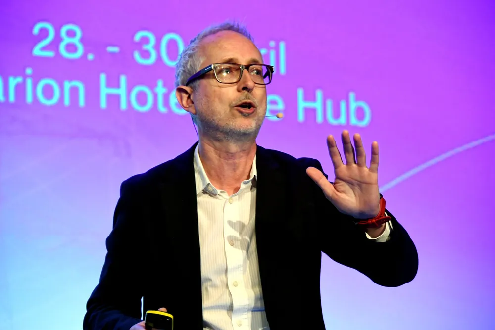 Bård Vegar Solhjell kan bli forsvinne fra Fornybar Norge før han har begynt. Han er aktuell som sjef for FNs utviklingsprogram UNDP.