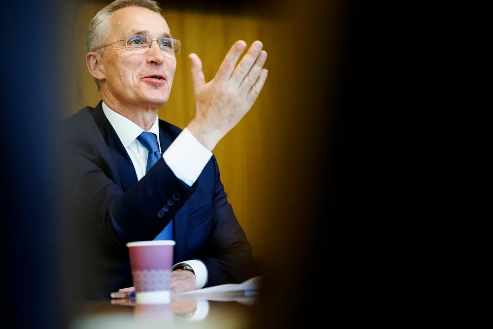 Finansdepartementet inviterer nå Norges Bank til å arrangere en konferanse for å høste innsikt om ny internasjonal forskning og eksempler fra utlandet, er dette et kjærkomment tiltak. Her finansminister Jens Stoltenberg (Ap).
