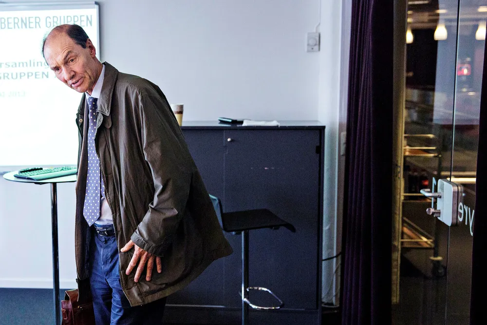 Jusprofessor Eivind Smith mener Stortinget hverken kan gi anledning til Carl I. Hagen å trekke seg eller søke langvarig permisjon. Foto: Aleksander Nordahl