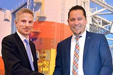 Deal: DNV GL Remi Eriksen (L) bros down with Stein Eggan