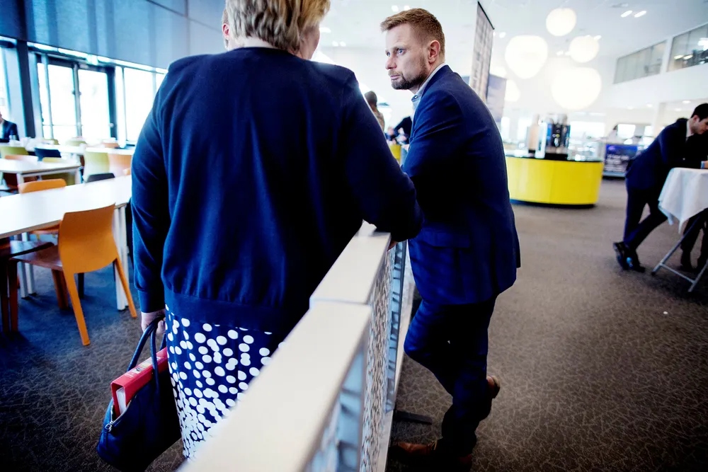 Statsminister Erna Solberg og helseminister Bent Høie kansellerer uroen de har skapt rundt sykehusene. Foto: Ida von Hanno Bast