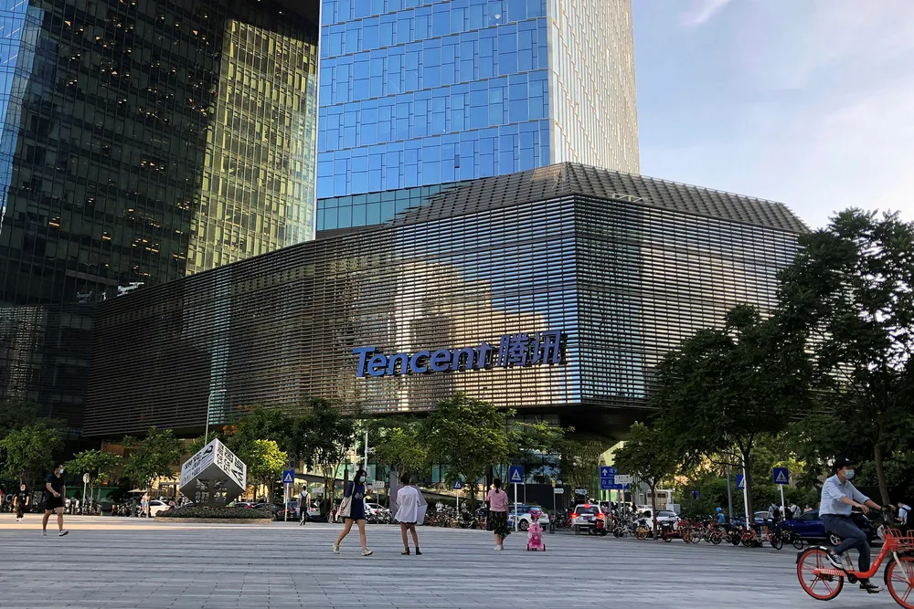 Åtte av verdens 500 største selskaper, blant annet internettgiganten Tencent, har hovedkontor i Shenzhen – en by som ikke eksisterte for 40 år siden. Nå utvides det kinesiske eksperimentet. 11 byer i Sør-Kina skal inngå.