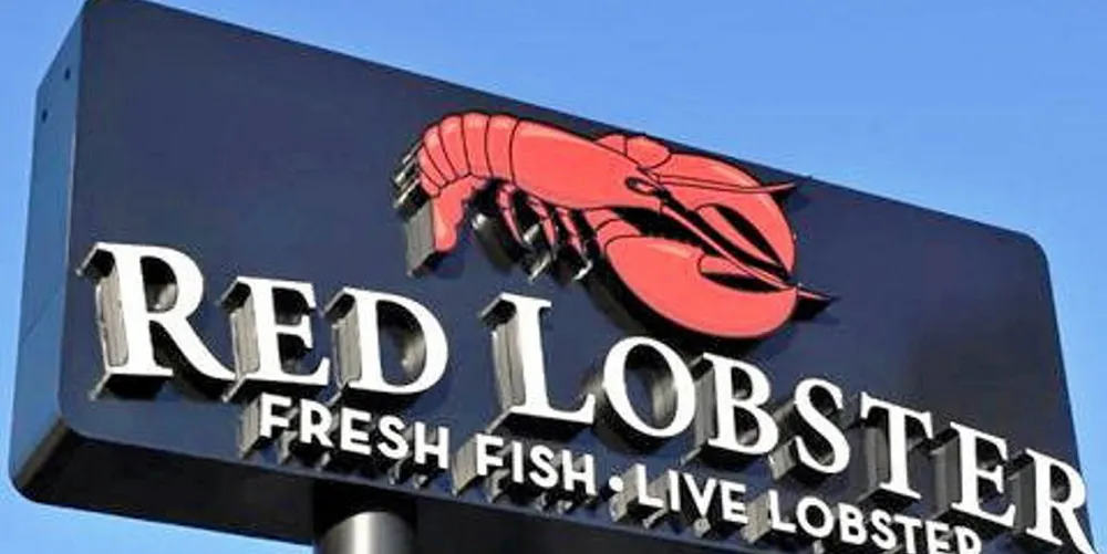 Red Lobster is in hot water with a group of consumers who allege the restaurant chain is selling unsustainable seafood.