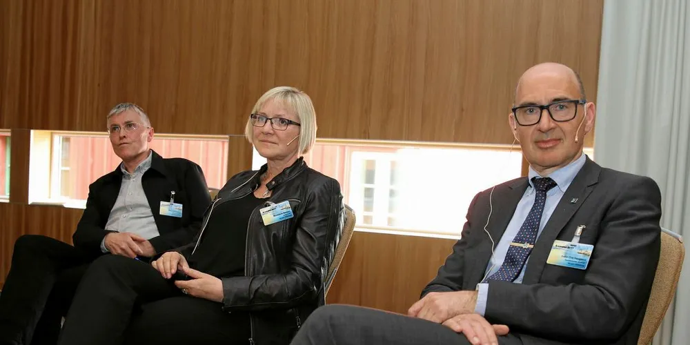 Fra venstre: Willy Godtliebsen, Benedicte Nielsen og Svein Ove Haugland i Råfisklaget presenterte året som gikk og markedsutsiktene for nordnorsk fisk på årsmøtet til salgslaget.Foto: Arne Fenstad