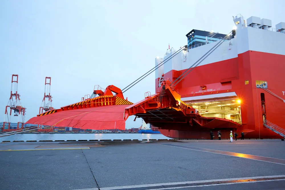 Skipet Theben fra Wilh. Wilhelmsen Wallenius, som etter en fusjon med Wallenius, heter Wallenius Wilhelmsen Logistics. Foto: Jun TakagiWallenius Wilhelmsen Logistics