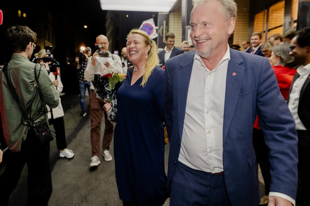 Raymond Johansen kommer fra tjukkeste Oschlo, og er således i sitt vesen en levende bro mellom den akademiske Oslo-boblen (gjerne bestående av innflyttere fra hele landet), og «vanlige folk».