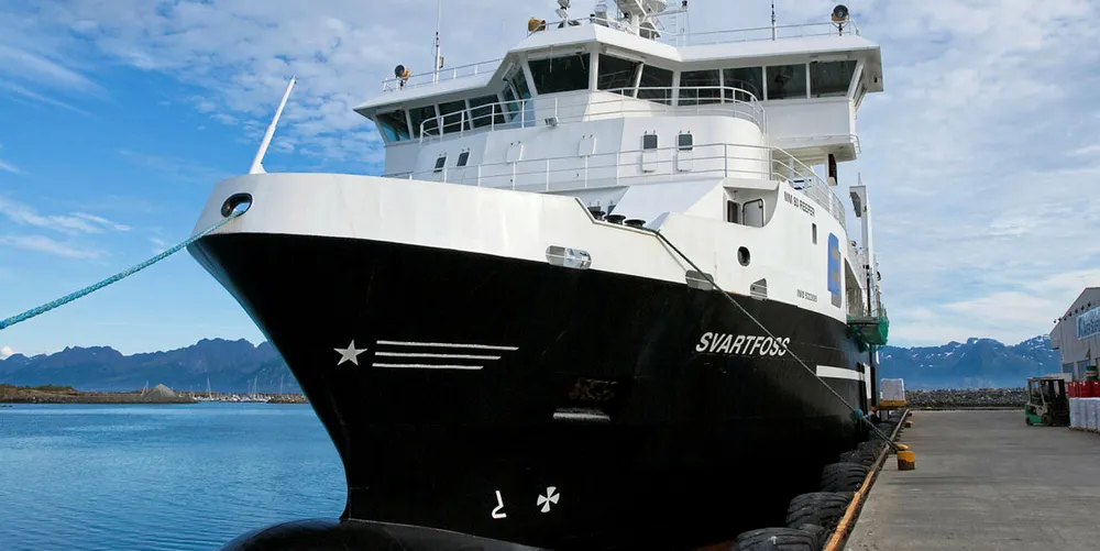 Samherji's bid for Eimskip is firmly anchored amid market turbulence.