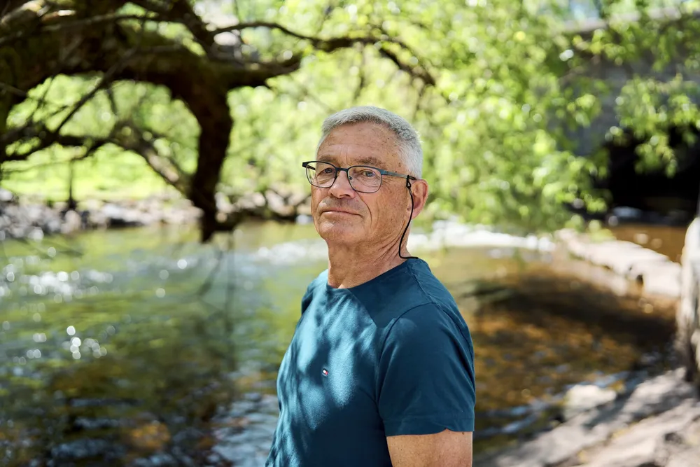 Professor Espen Lydersen har regnet seg frem til at et enkelt oppdrettsanlegg kan slippe ut like mye nitrogen og fosfor som 40-50.000 personer.