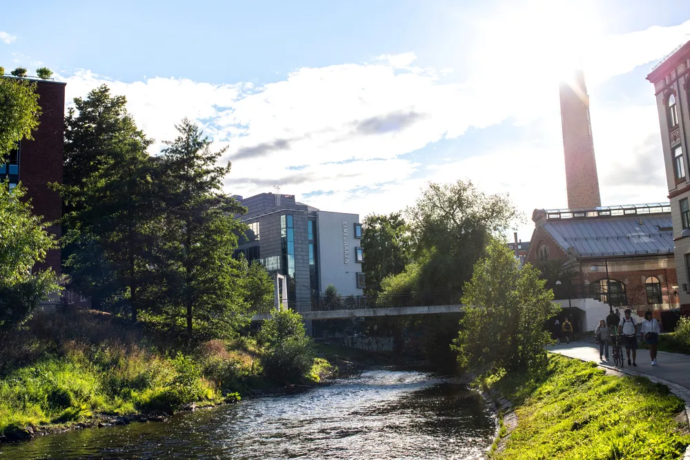 Elvebakken videregående ved Akerselva i Oslo er en eliteskole. Hva er problemet?