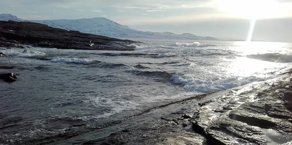 Når fiskarane ber om å få skjerma viktige fiskefelt og gyteområde, så tolkar statsråden det visst som eit krav om at fiskarane krev eigarskap eller einerett til havet.