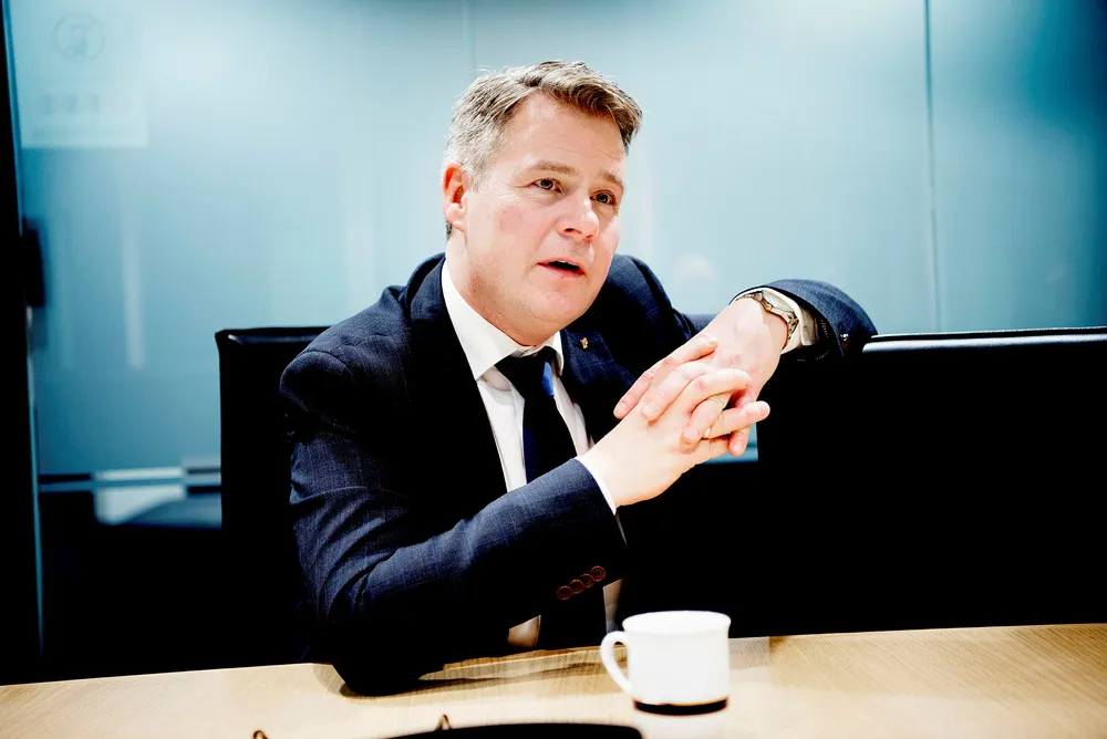 – Det skal bli forbudt å ta urimelig høye renter som utnytter kundene, sier justis- og beredskapsminister Per-Willy Amundsen (Frp). Foto: Mikaela Berg