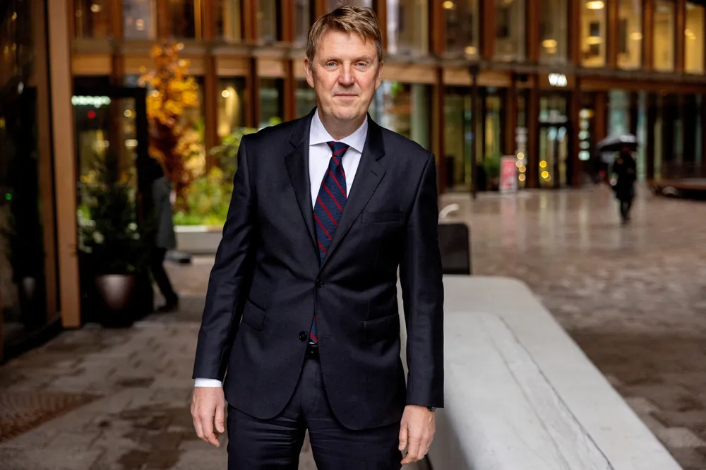 Analysesjef i ABG Sundal Collier John Olaisen troner nok en gang øverst på listen over landets best betalte analytikere.