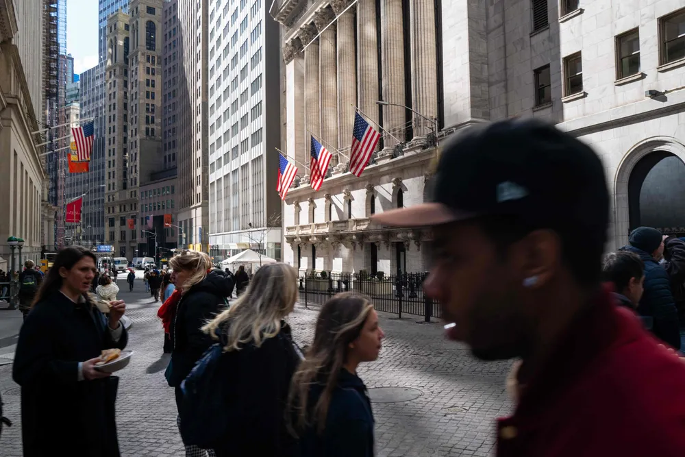 Det er rolig her på Wall Street og New York-børsen fredag morgen.