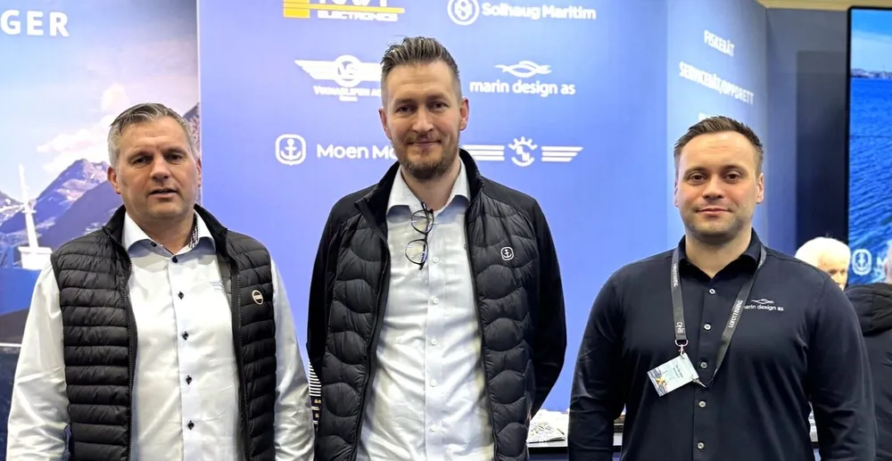 Einar Engesvik i Viknaslipen, Robin Johansen i Moen Marin og Per Ole Holm i Marin Design, sammen på felles stand under LofotFishing.