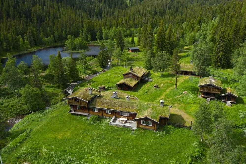 Et lite stykke Norge for 20 millioner kroner. Melsombu i Telemark.