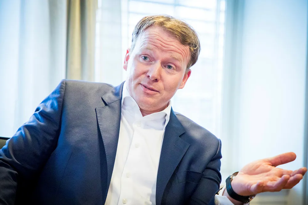 Analysesjef Lars-Daniel Westby i Sparebank 1 Markets tror Norwegian klarer å overholde lånevilkårene når året går mot slutten.