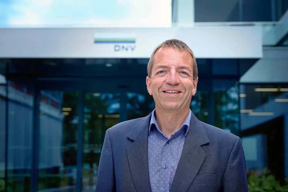 DNVs Sverre Alvik har tro på at vinden snart snur for norsk vindkraftmotstand. – For det første tror vi på en økt forståelse for at det trengs mer kraft, og vil man ha billig strøm er landbasert vindkraft en måte å fjøre det på. Det andre er at vi ser at lokal verdiskapning i økende grad knyttes nærmere vindkraft.